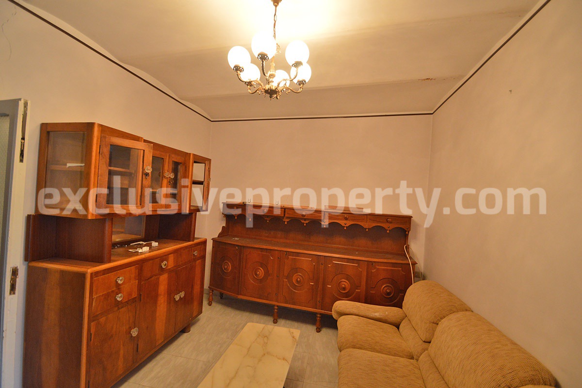 Spacious Stone Town House with Garage and Vaulted Ceilings for Sale in Guardialfiera - Molise