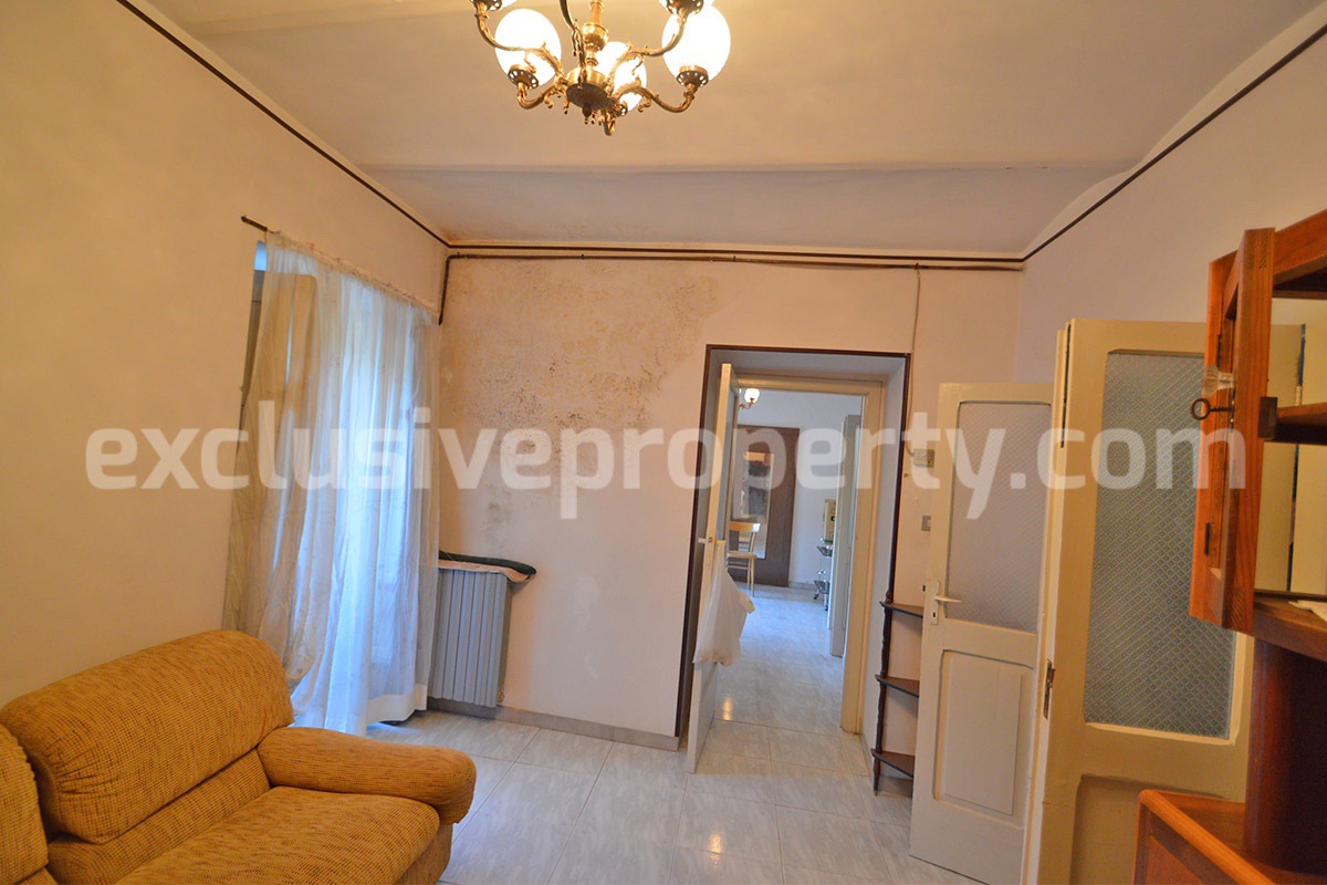 Spacious Stone Town House with Garage and Vaulted Ceilings for Sale in Guardialfiera - Molise