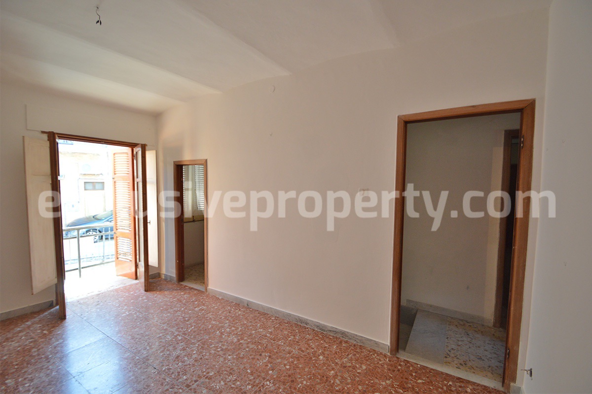 Spacious Stone Town House with Garage and Vaulted Ceilings for Sale in Guardialfiera - Molise