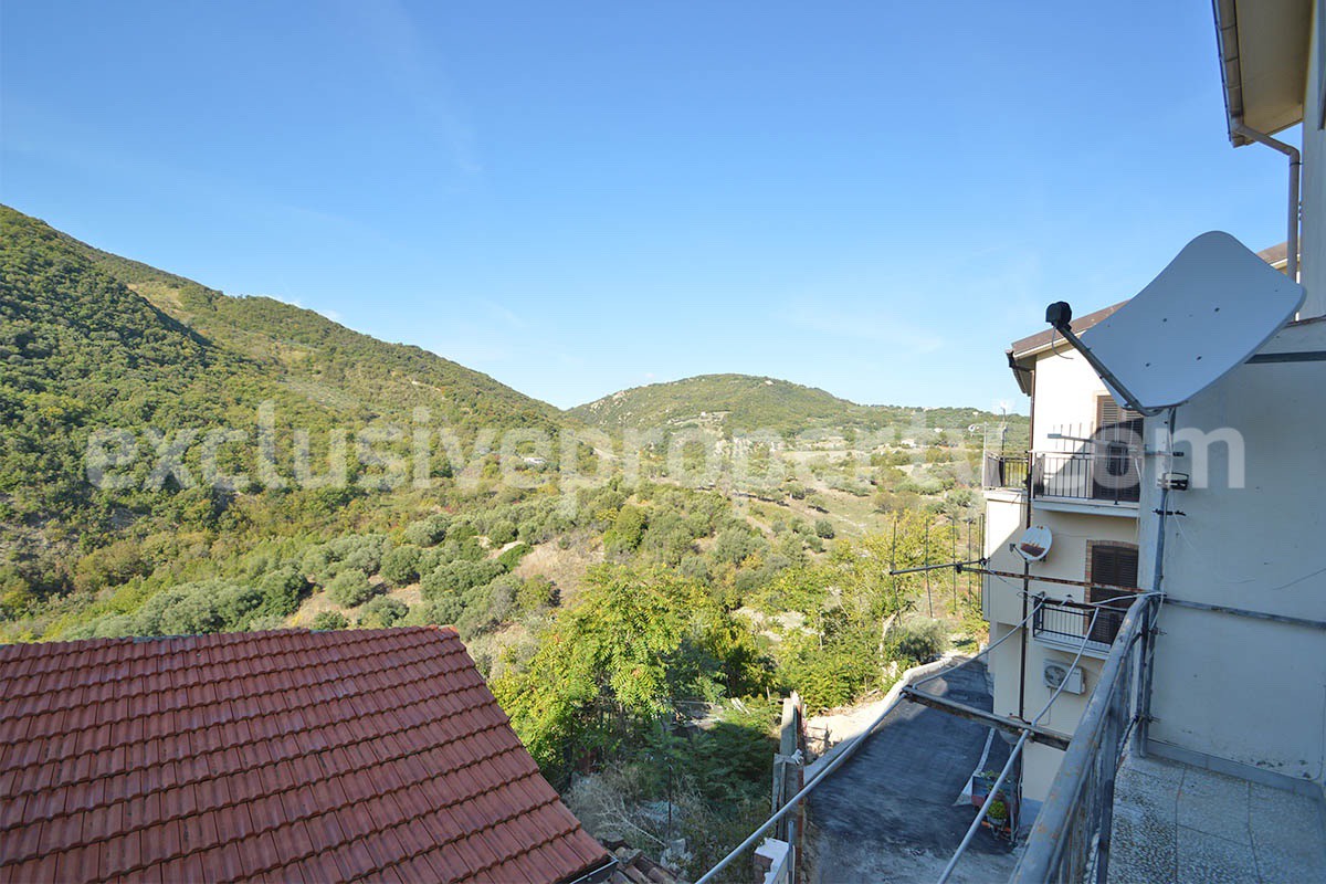 Spacious Stone Town House with Garage and Vaulted Ceilings for Sale in Guardialfiera - Molise