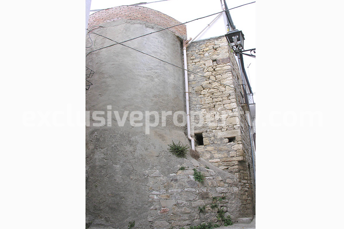 Stone house to be restored reduced price for sale in italy - Molise 17