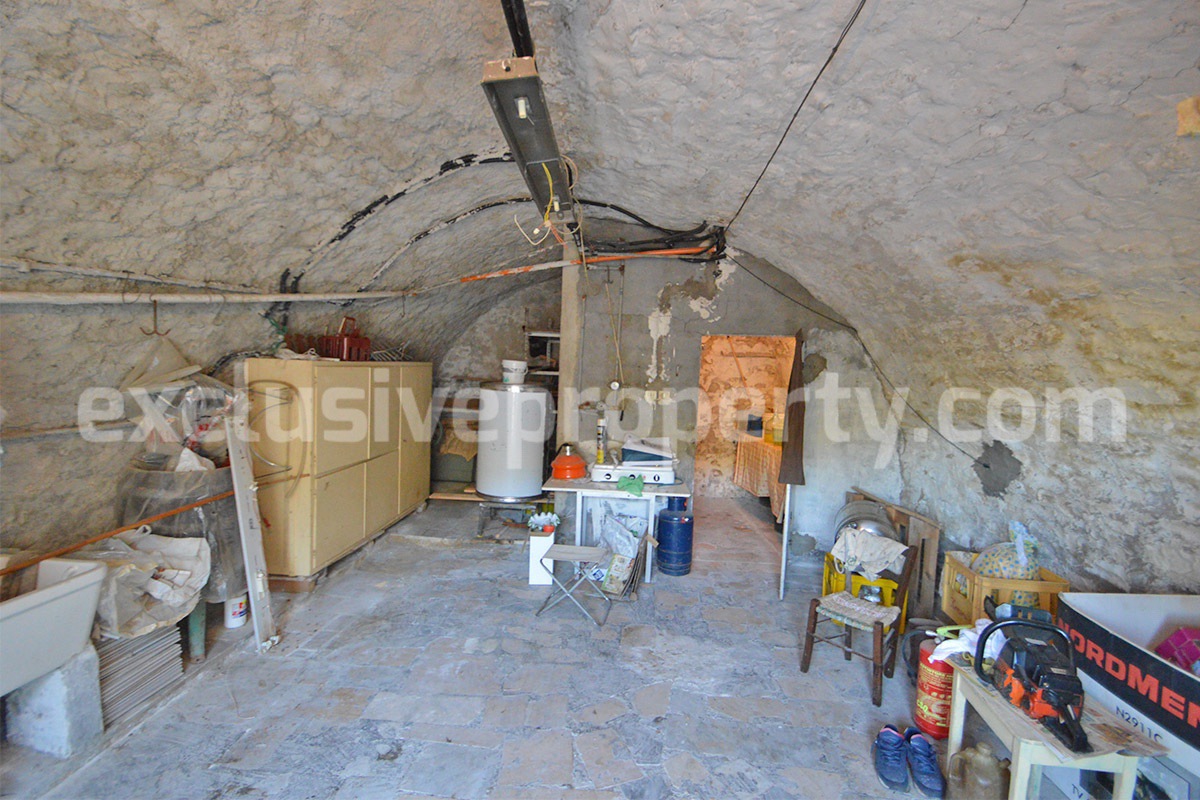 Spacious Stone Town House with Garage and Vaulted Ceilings for Sale in Guardialfiera - Molise