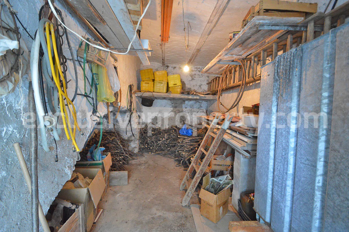 Spacious Stone Town House with Garage and Vaulted Ceilings for Sale in Guardialfiera - Molise