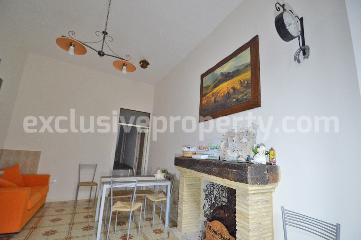 Charming 4-Bedroom 4-Bathroom Townhouse with Garden for Sale in Palmoli - Abruzzo