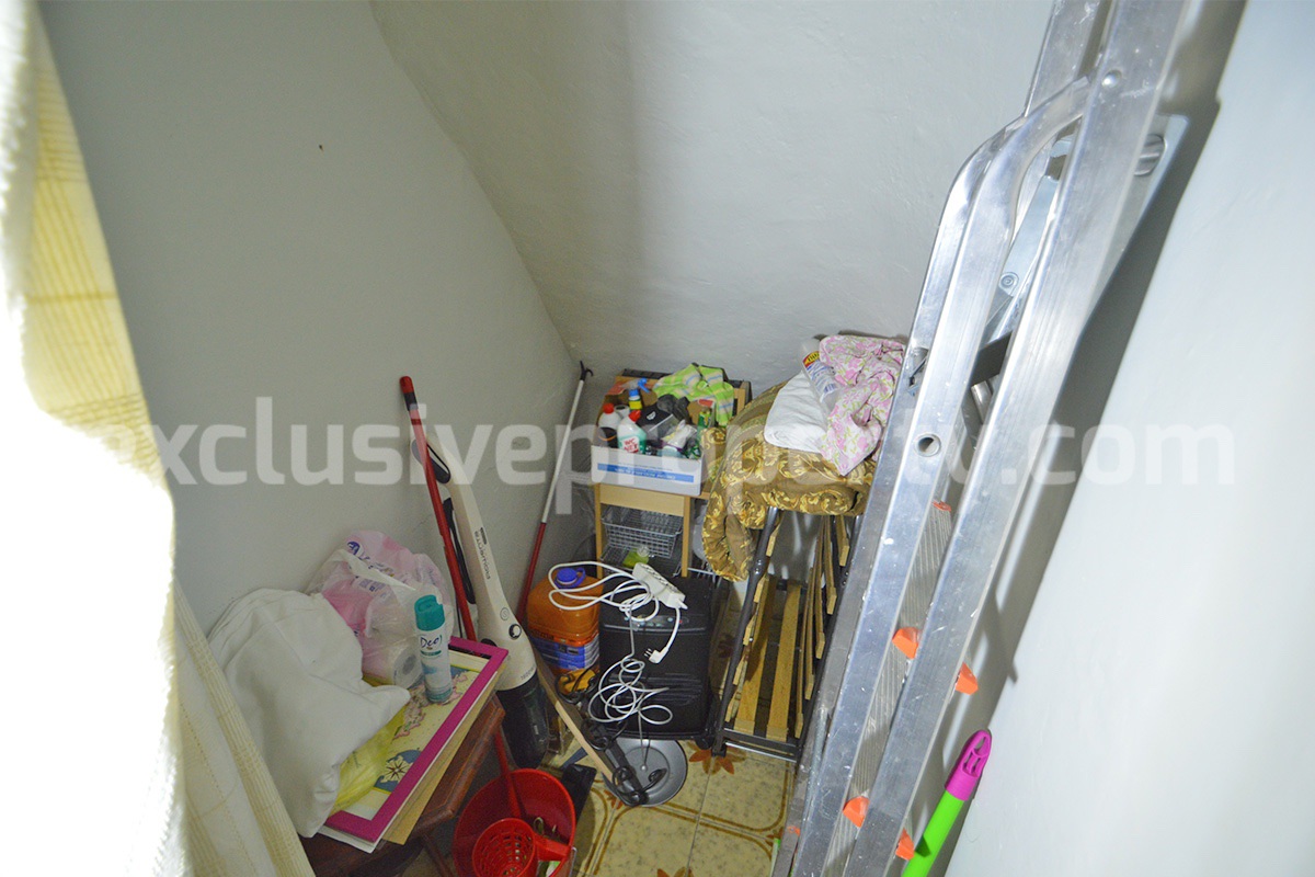 Charming 4-Bedroom 4-Bathroom Townhouse with Garden for Sale in Palmoli - Abruzzo