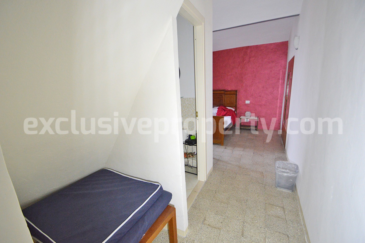 Charming 4-Bedroom 4-Bathroom Townhouse with Garden for Sale in Palmoli - Abruzzo
