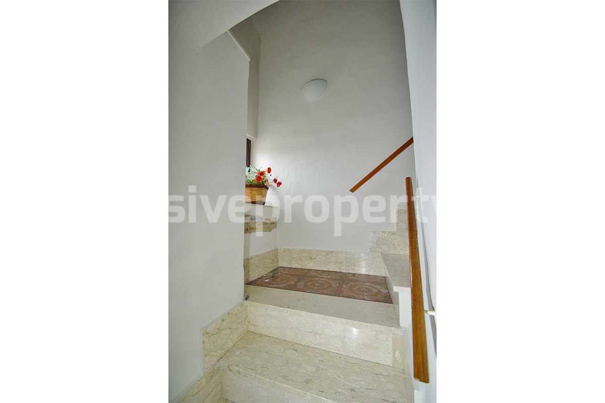 Charming 4-Bedroom 4-Bathroom Townhouse with Garden for Sale in Palmoli - Abruzzo