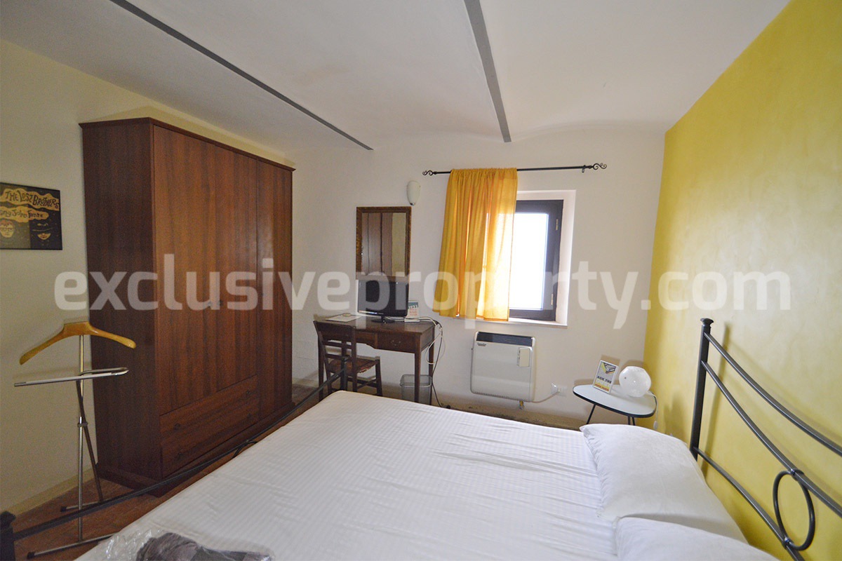 Charming 4-Bedroom 4-Bathroom Townhouse with Garden for Sale in Palmoli - Abruzzo