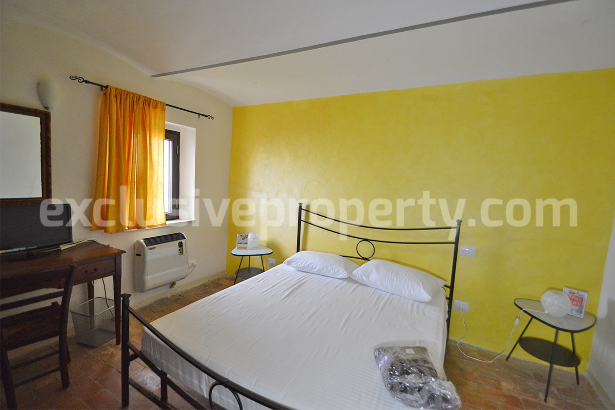 Charming 4-Bedroom 4-Bathroom Townhouse with Garden for Sale in Palmoli - Abruzzo