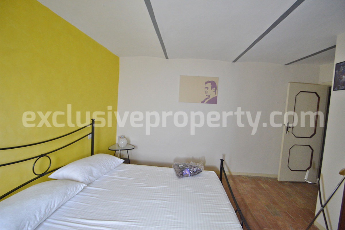 Charming 4-Bedroom 4-Bathroom Townhouse with Garden for Sale in Palmoli - Abruzzo