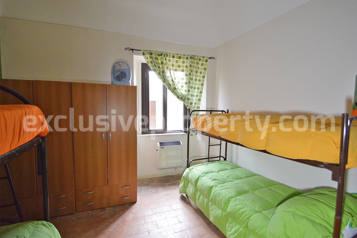 Charming 4-Bedroom 4-Bathroom Townhouse with Garden for Sale in Palmoli - Abruzzo