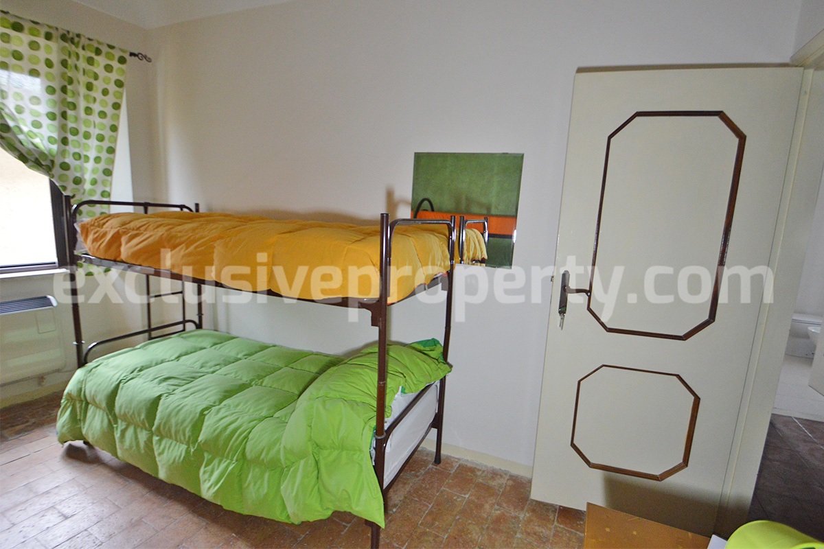 Charming 4-Bedroom 4-Bathroom Townhouse with Garden for Sale in Palmoli - Abruzzo