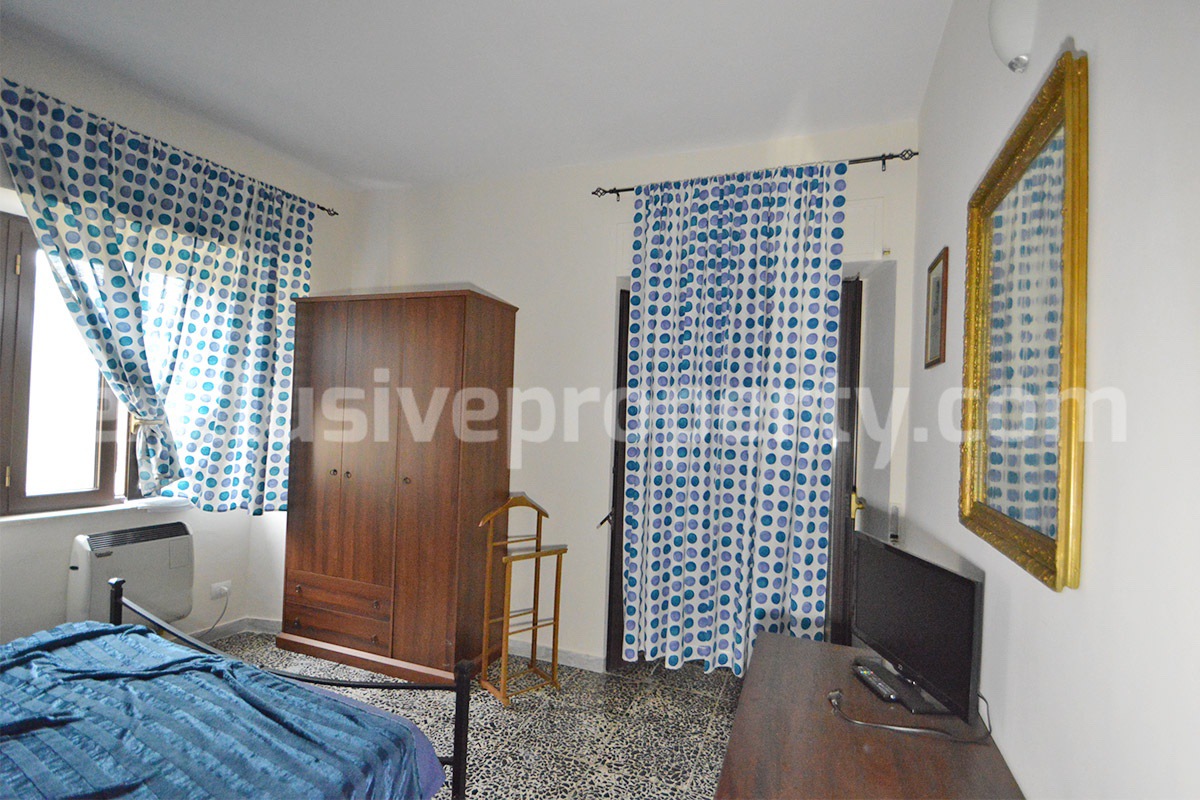 Charming 4-Bedroom 4-Bathroom Townhouse with Garden for Sale in Palmoli - Abruzzo