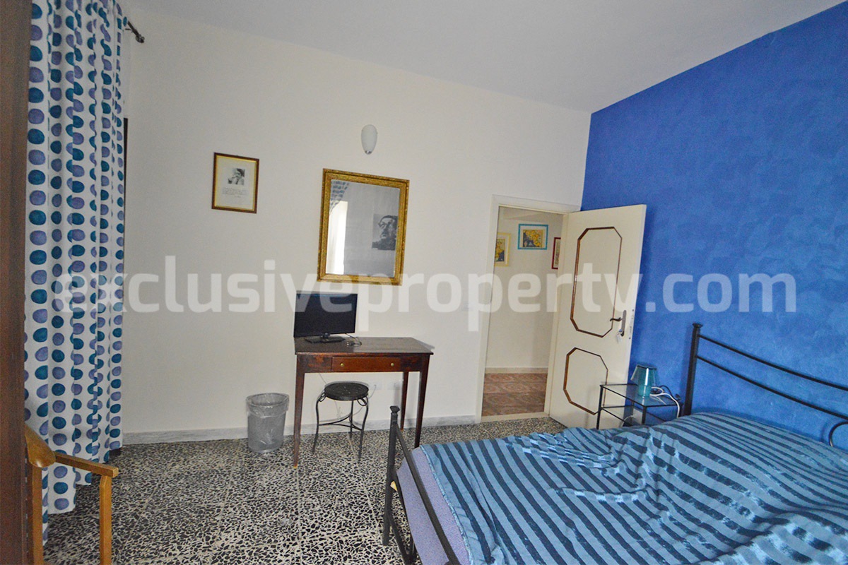 Charming 4-Bedroom 4-Bathroom Townhouse with Garden for Sale in Palmoli - Abruzzo