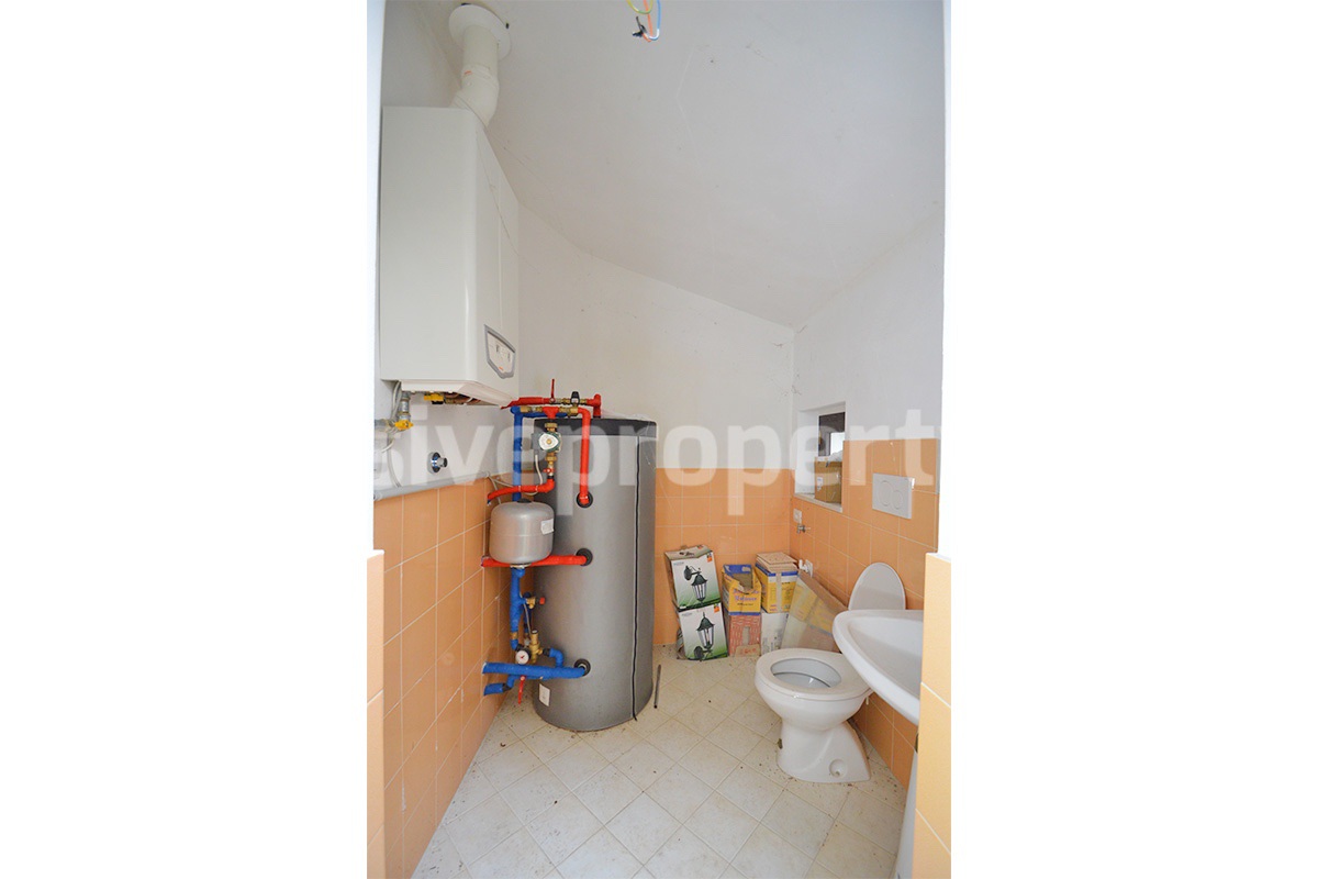 Charming 4-Bedroom 4-Bathroom Townhouse with Garden for Sale in Palmoli - Abruzzo