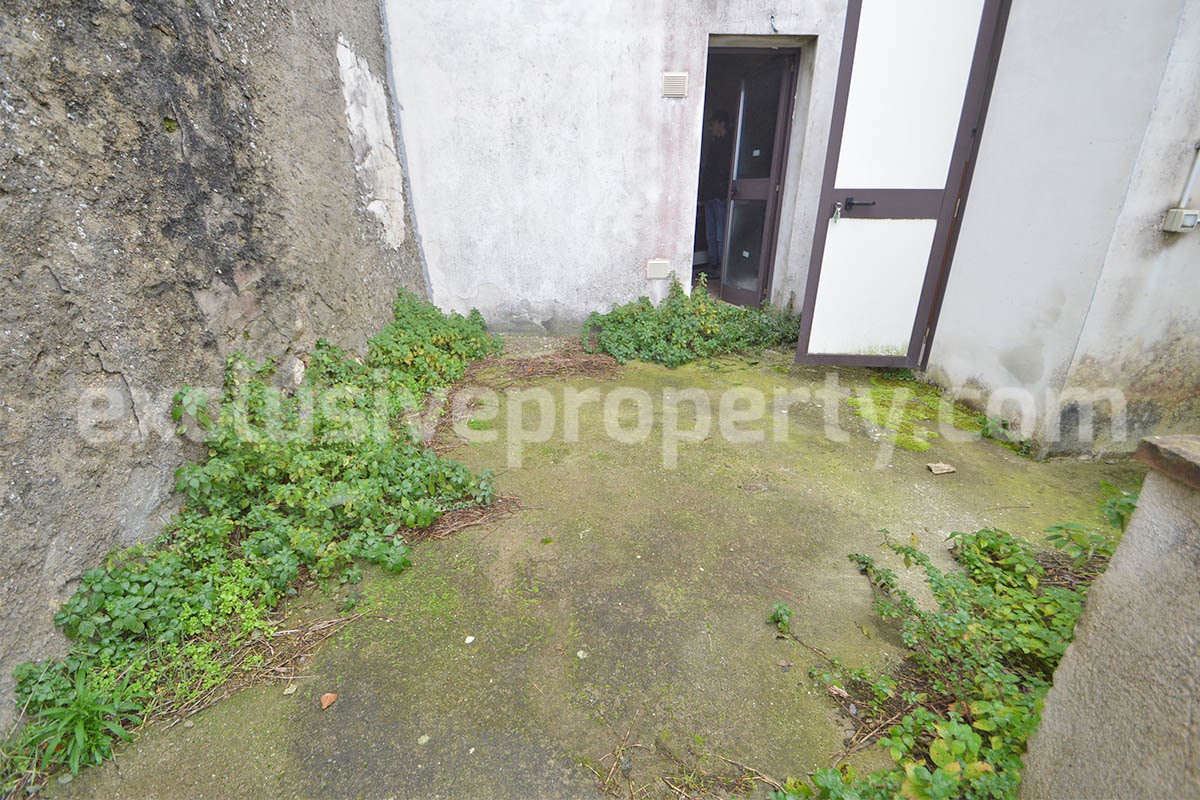 Charming 4-Bedroom 4-Bathroom Townhouse with Garden for Sale in Palmoli - Abruzzo