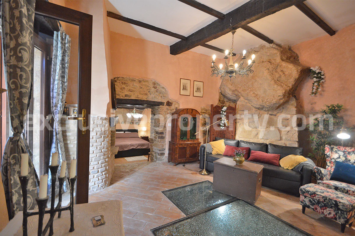 Charming Stone House with Cave for Sale in Civitacampomarano - Authentic Italian Retreat
