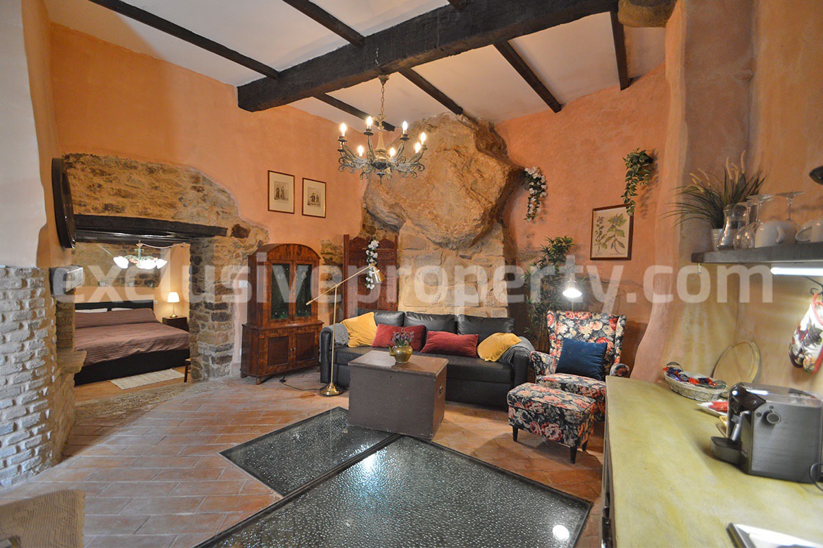 Charming Stone House with Cave for Sale in Civitacampomarano - Authentic Italian Retreat