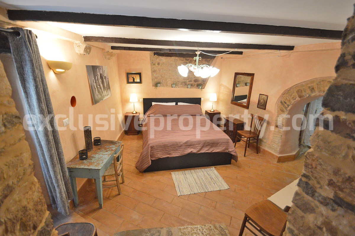 Charming Stone House with Cave for Sale in Civitacampomarano - Authentic Italian Retreat