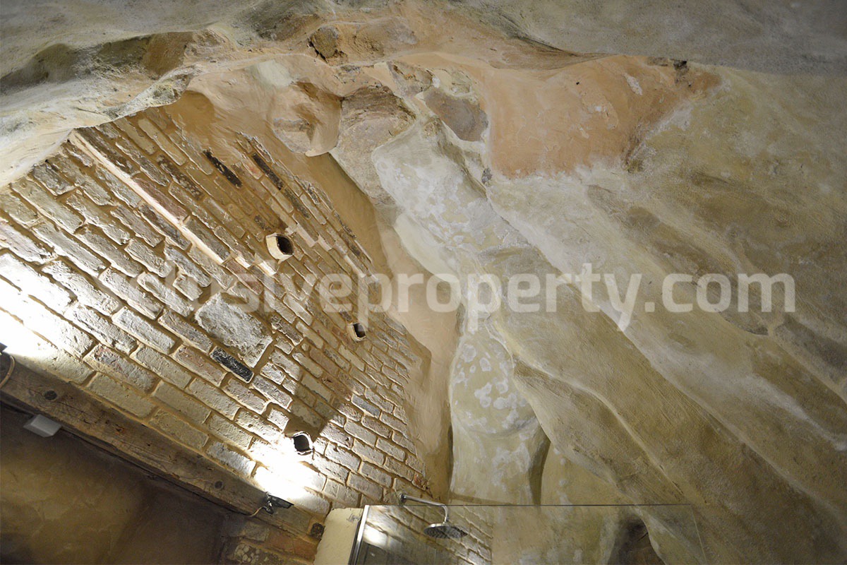 Charming Stone House with Cave for Sale in Civitacampomarano - Authentic Italian Retreat