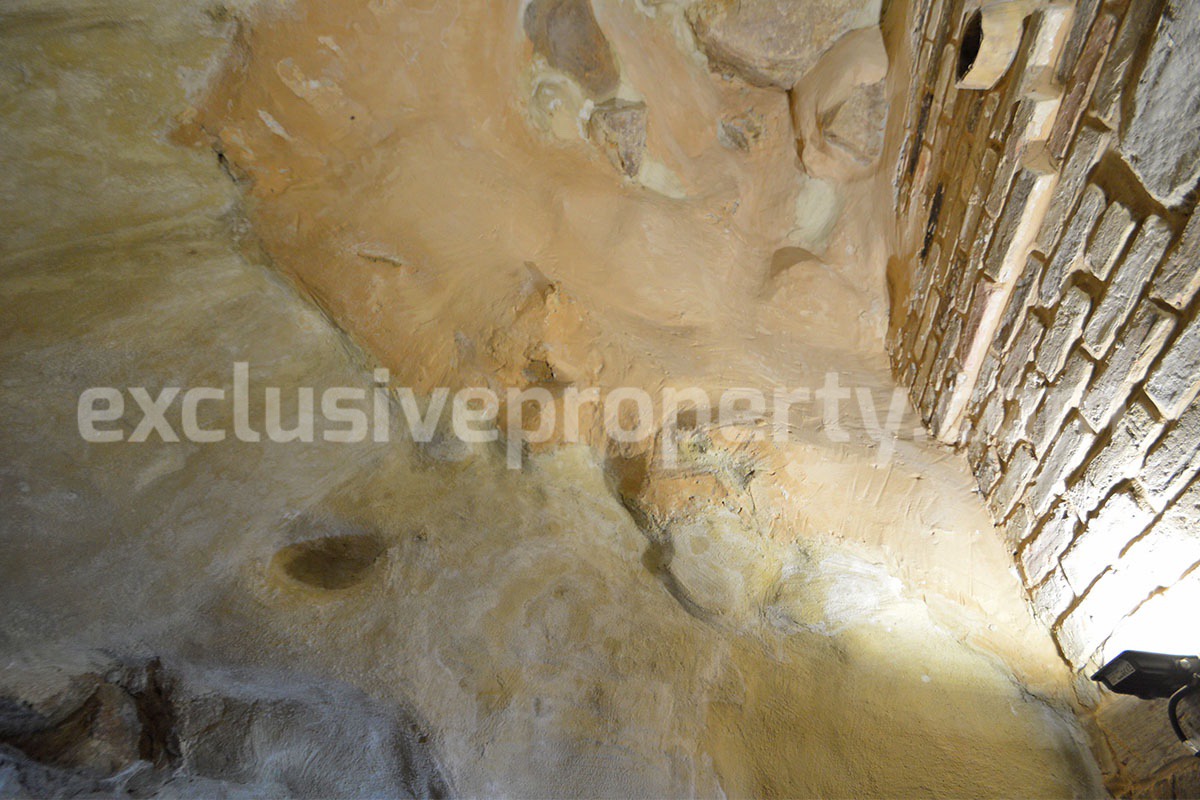 Charming Stone House with Cave for Sale in Civitacampomarano - Authentic Italian Retreat