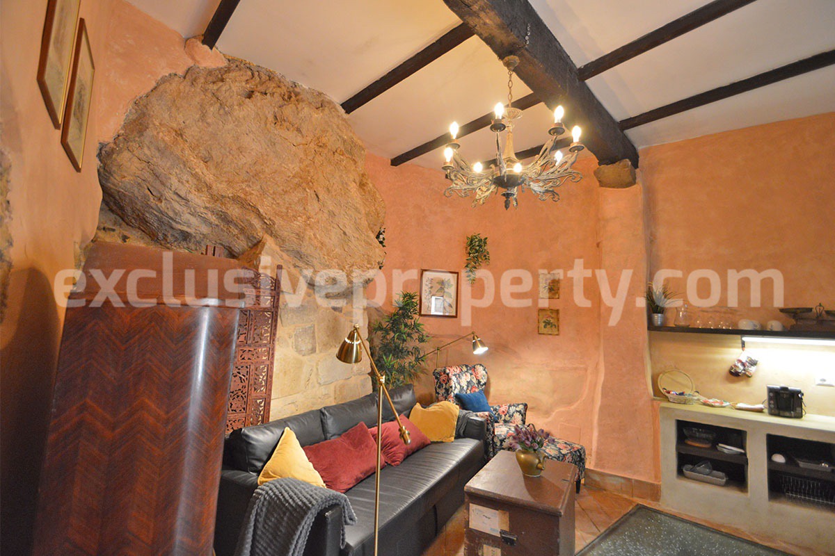 Charming Stone House with Cave for Sale in Civitacampomarano - Authentic Italian Retreat