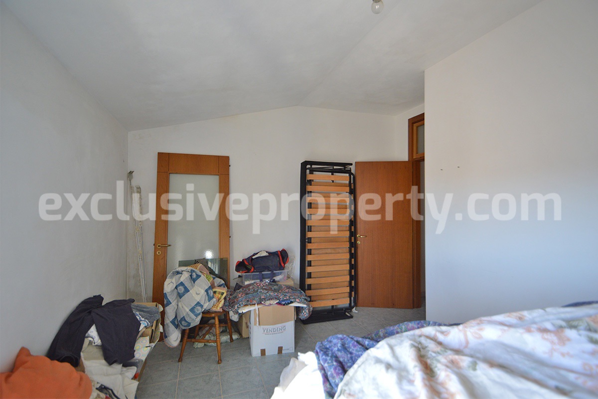 Charming 3-Bedroom Townhouse for Sale in the Historic Center of Acquaviva Collecroce in Molise