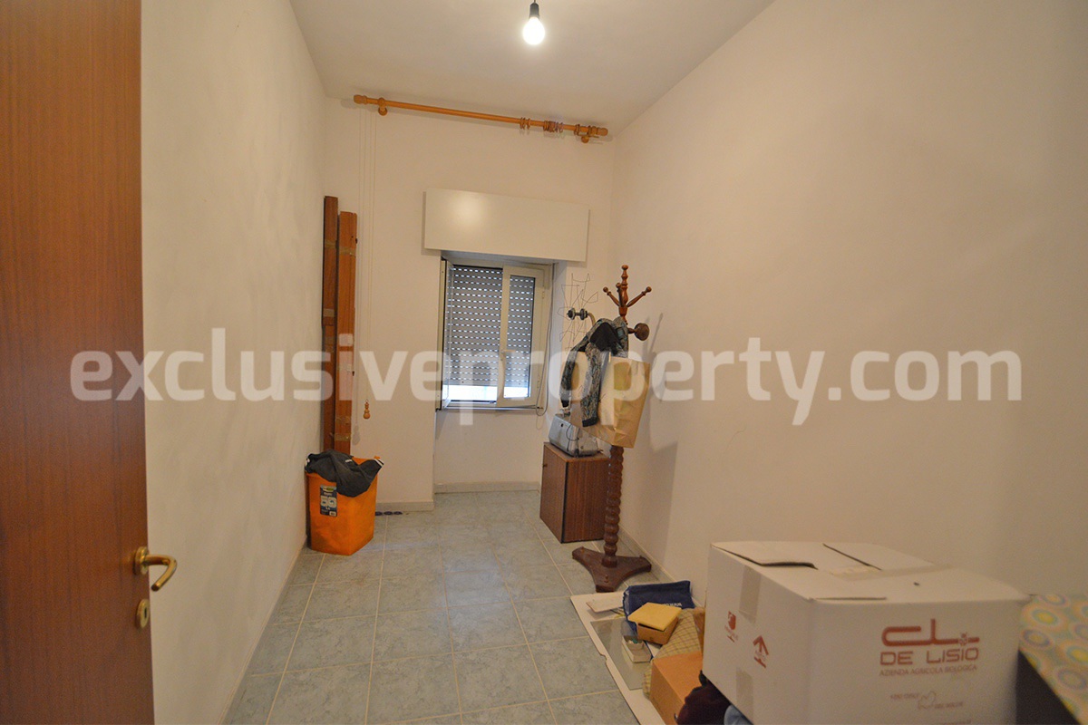 Charming 3-Bedroom Townhouse for Sale in the Historic Center of Acquaviva Collecroce in Molise