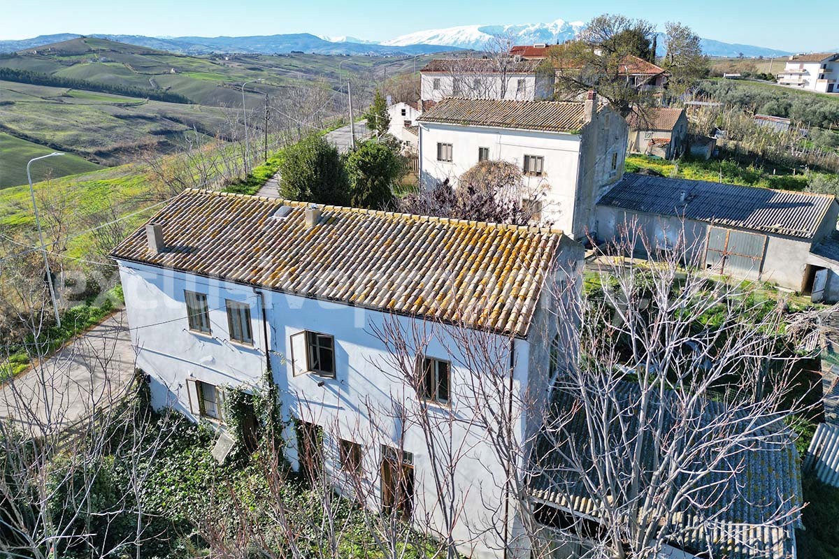 Charming Country House for Renovation with Land for Sale in Abruzzo - Italy - Peaceful Scerni Location