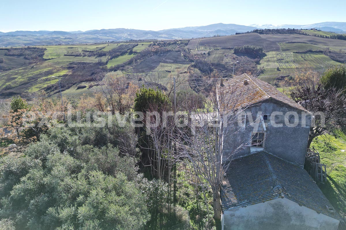 Charming Country House for Renovation with Land for Sale in Abruzzo - Italy - Peaceful Scerni Location