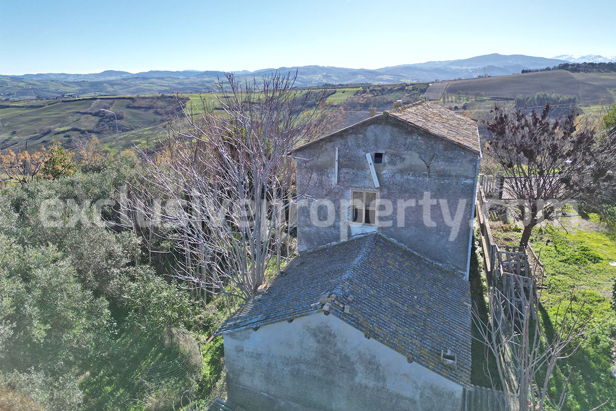 Charming Country House for Renovation with Land for Sale in Abruzzo - Italy - Peaceful Scerni Location