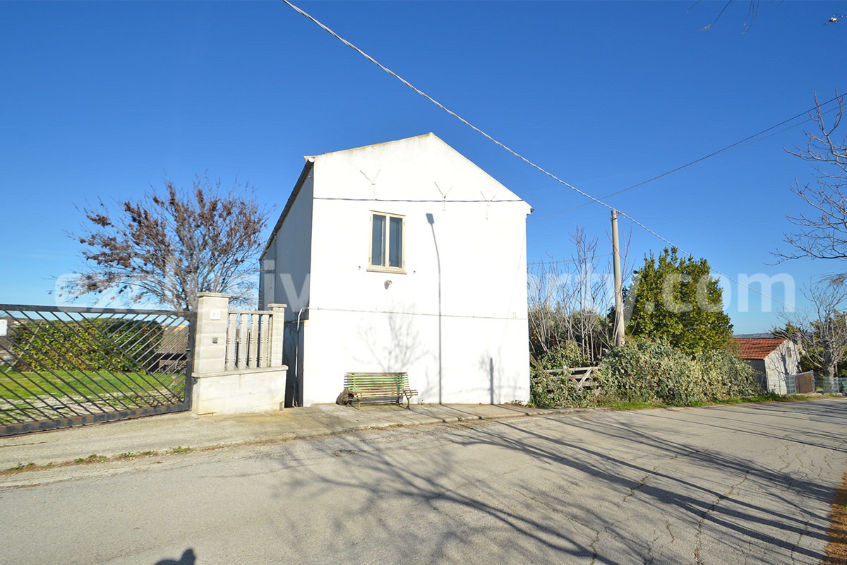 Charming Country House for Renovation with Land for Sale in Abruzzo - Italy - Peaceful Scerni Location