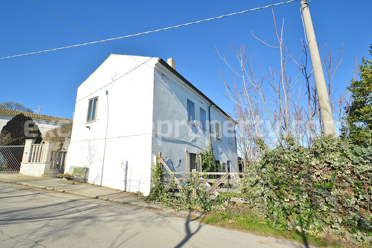Charming Country House for Renovation with Land for Sale in Abruzzo - Italy - Peaceful Scerni Location