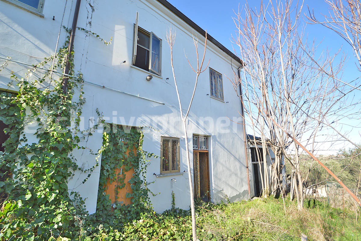 Charming Country House for Renovation with Land for Sale in Abruzzo - Italy - Peaceful Scerni Location