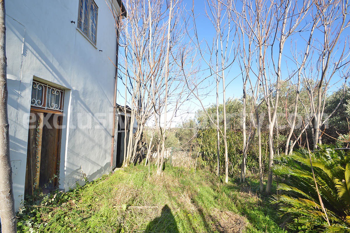 Charming Country House for Renovation with Land for Sale in Abruzzo - Italy - Peaceful Scerni Location