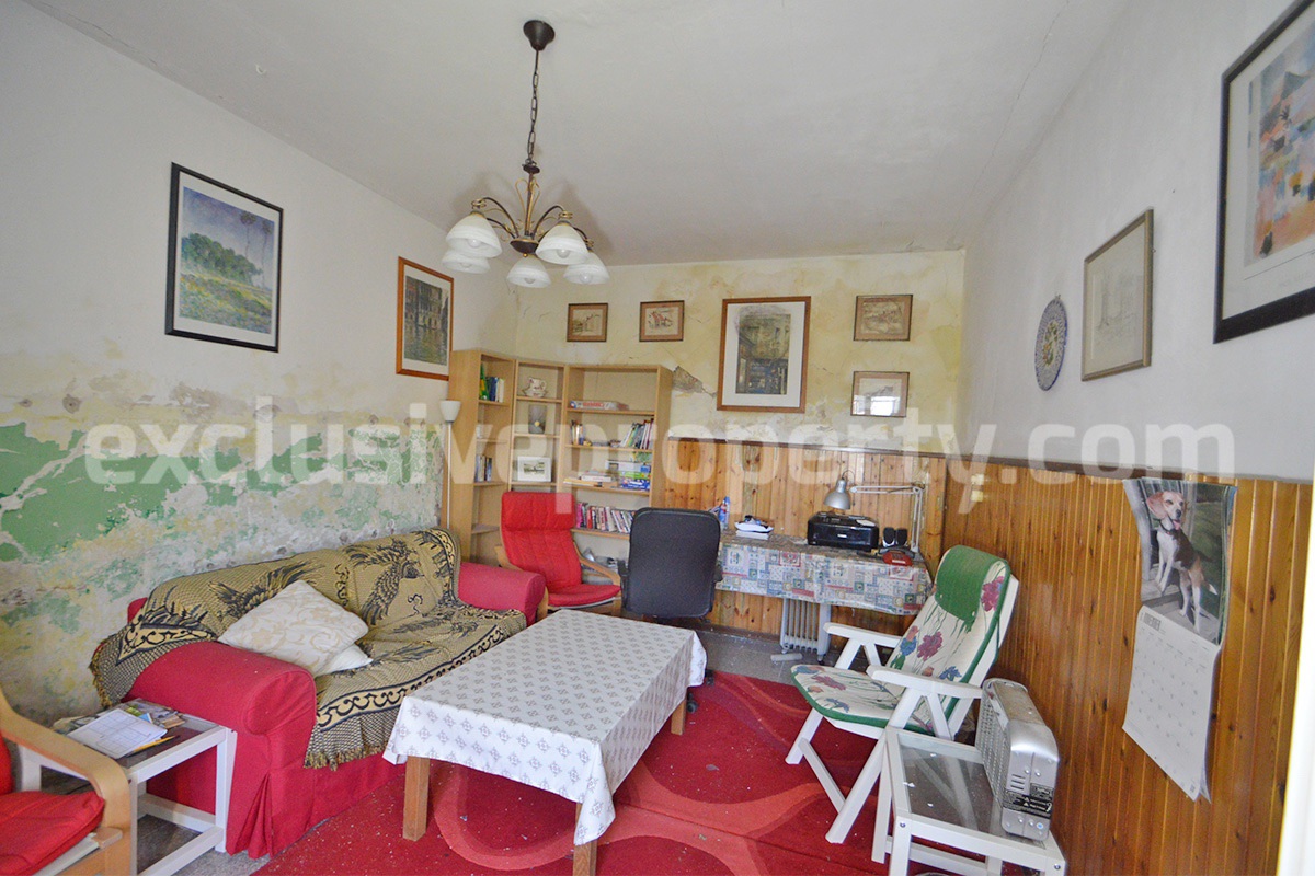 Charming Country House for Renovation with Land for Sale in Abruzzo - Italy - Peaceful Scerni Location