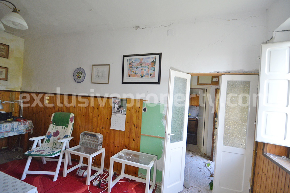 Charming Country House for Renovation with Land for Sale in Abruzzo - Italy - Peaceful Scerni Location