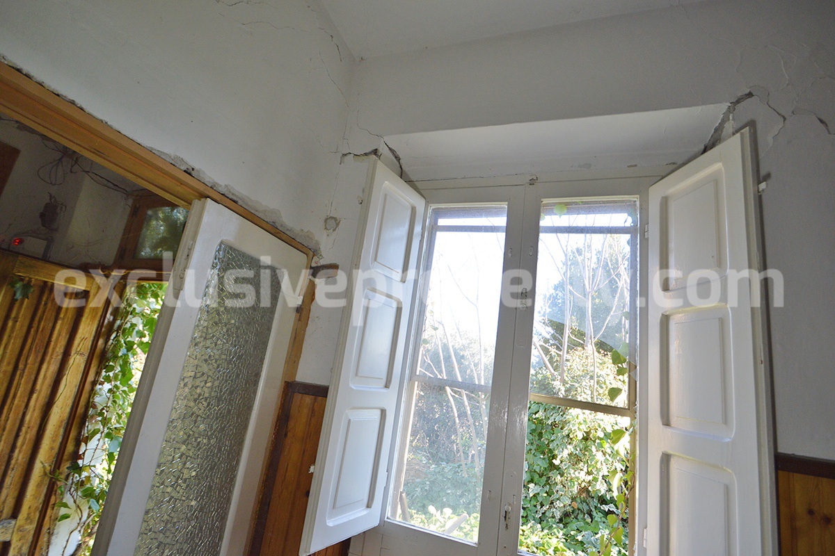 Charming Country House for Renovation with Land for Sale in Abruzzo - Italy - Peaceful Scerni Location