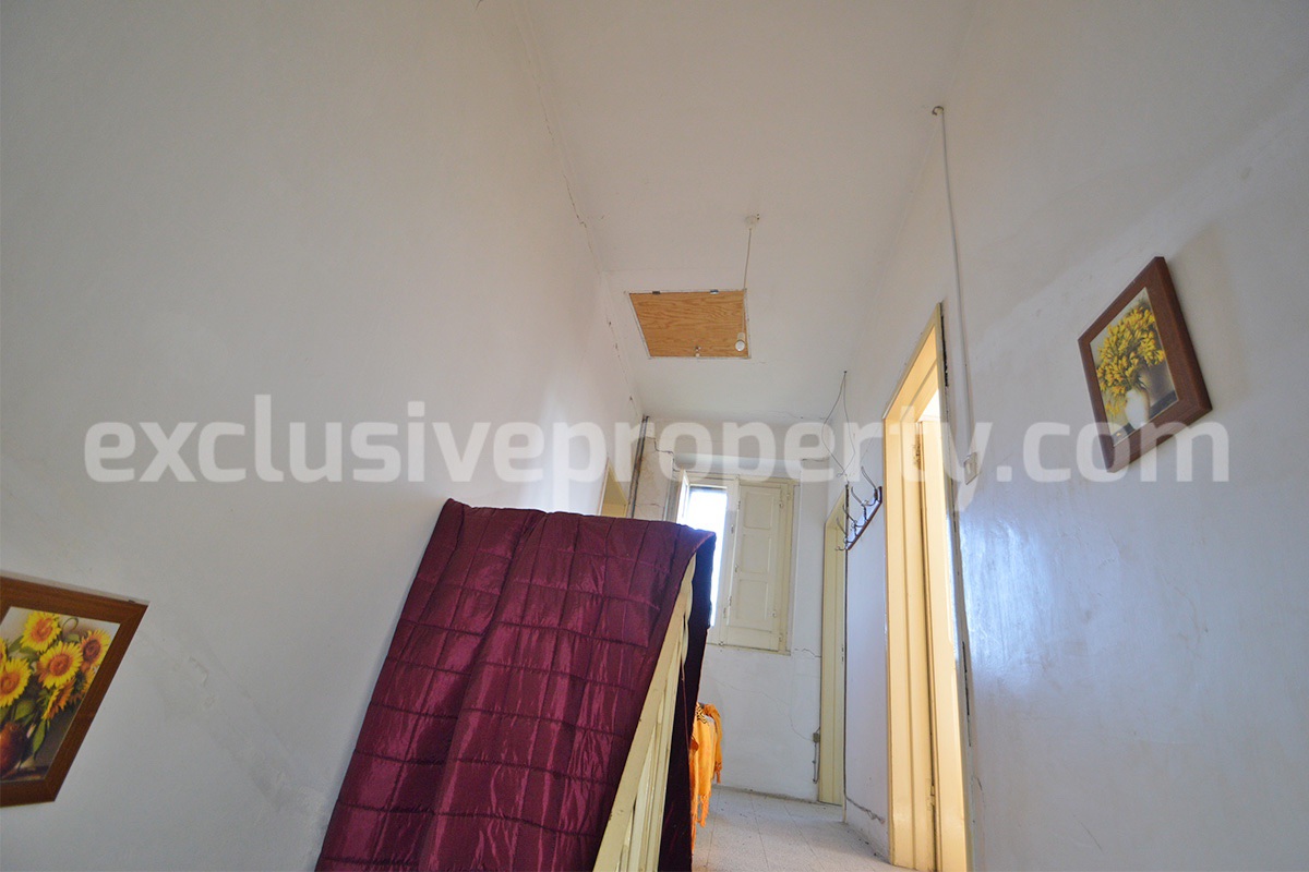 Charming Country House for Renovation with Land for Sale in Abruzzo - Italy - Peaceful Scerni Location