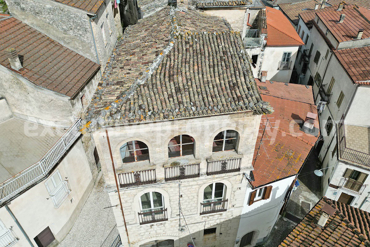 Historic Noble Palace to Restore with Private Terrace and Stone Wine Cellar - Carpinone - Molise - Italy