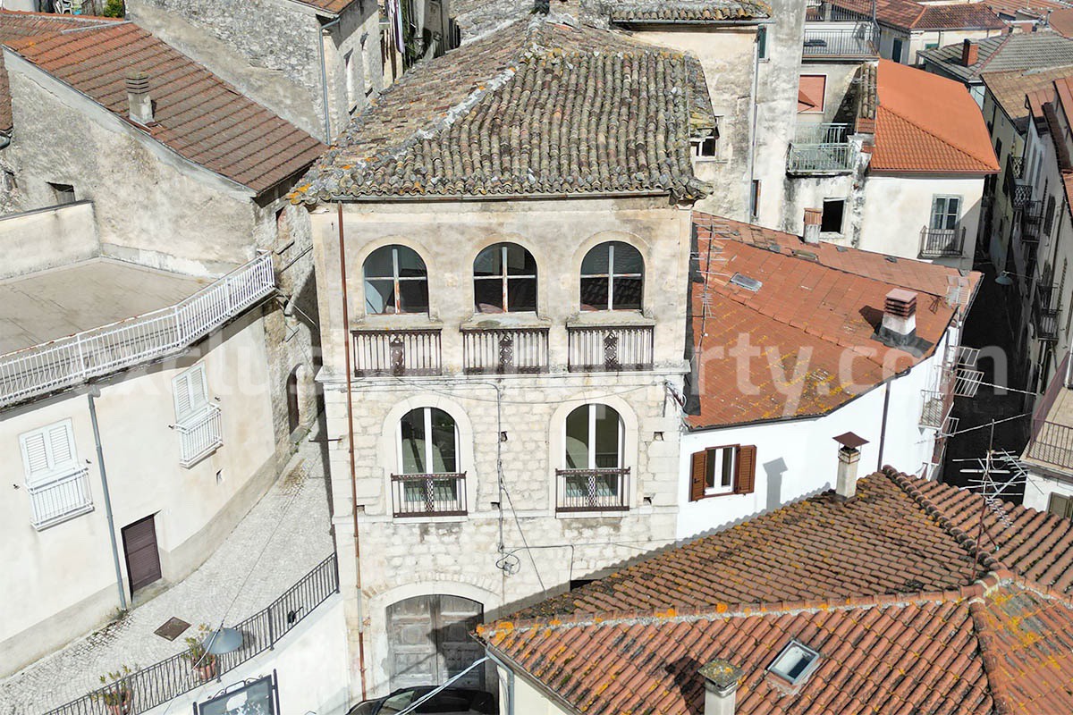 Historic Noble Palace to Restore with Private Terrace and Stone Wine Cellar - Carpinone - Molise - Italy