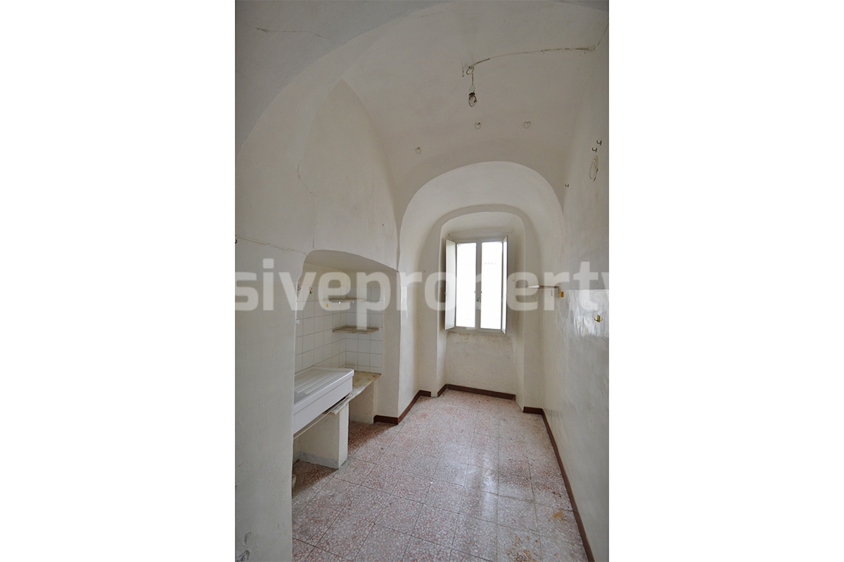 Historic Noble Palace to Restore with Private Terrace and Stone Wine Cellar - Carpinone - Molise - Italy
