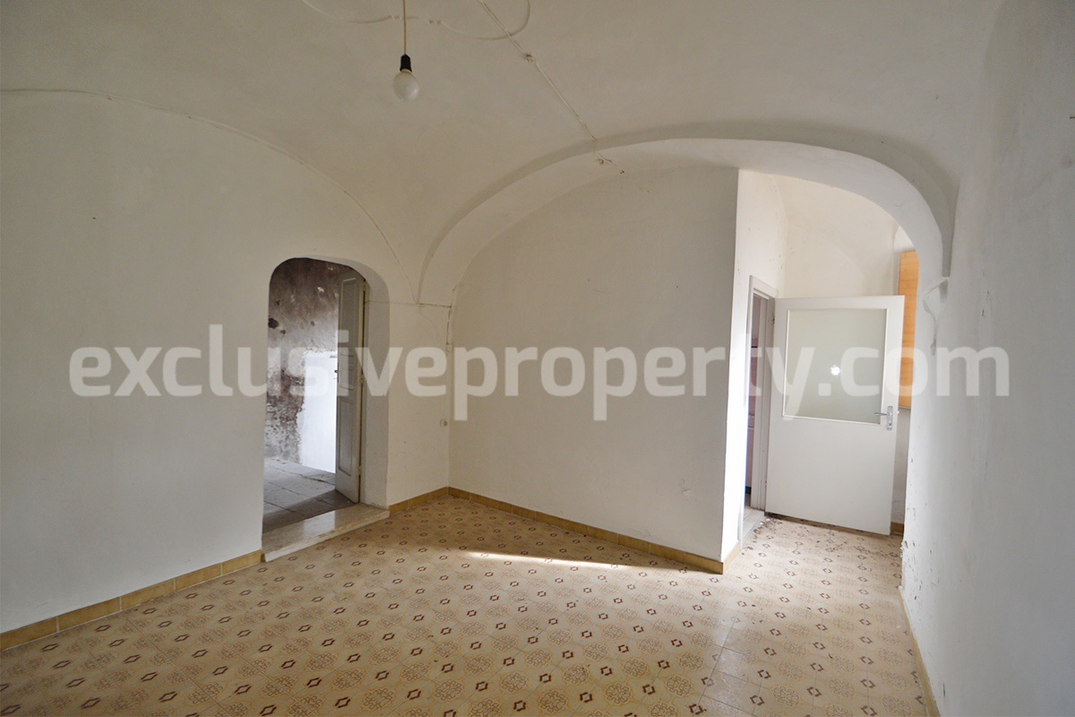 Historic Noble Palace to Restore with Private Terrace and Stone Wine Cellar - Carpinone - Molise - Italy