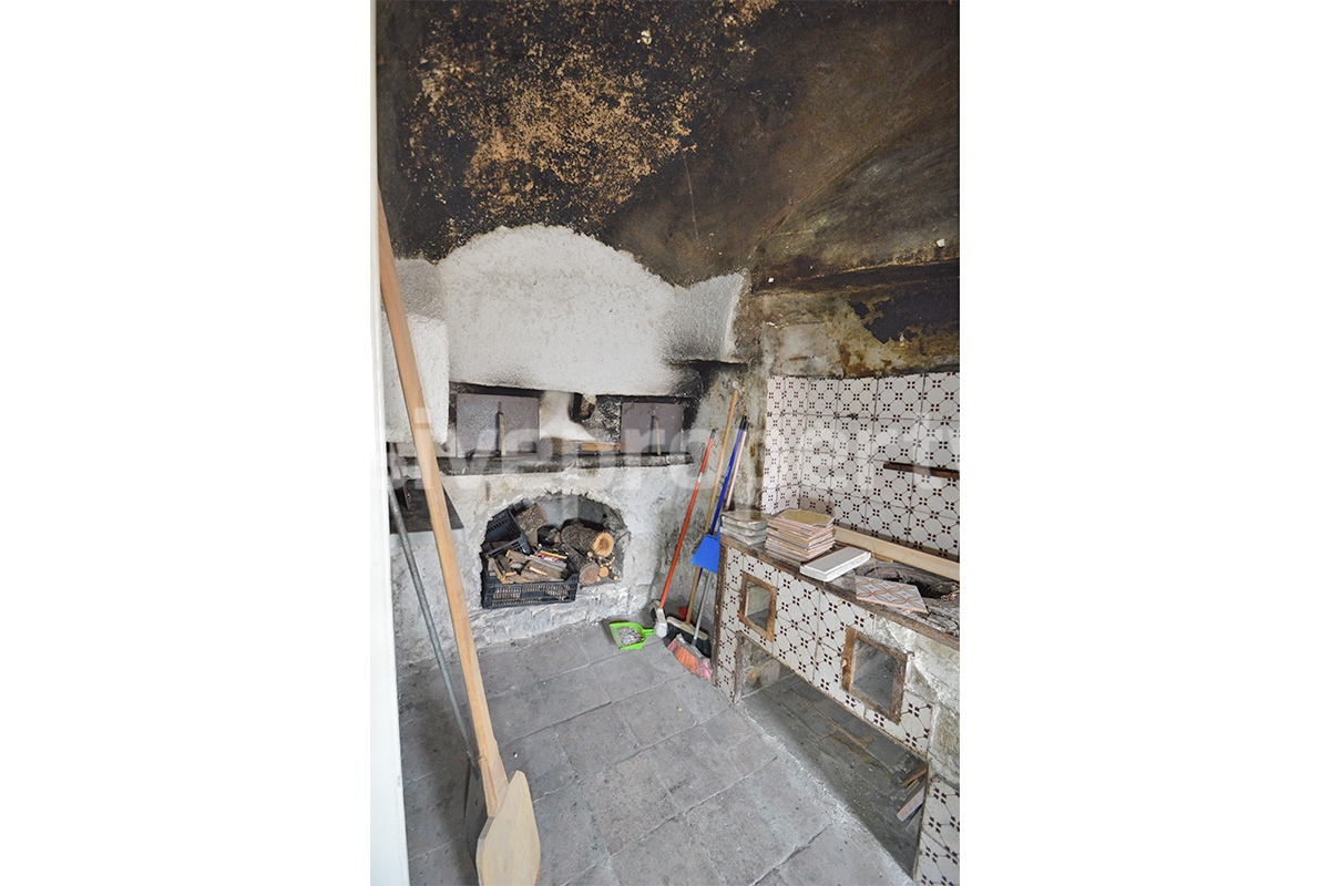 Historic Noble Palace to Restore with Private Terrace and Stone Wine Cellar - Carpinone - Molise - Italy