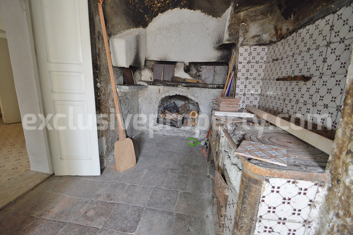 Historic Noble Palace to Restore with Private Terrace and Stone Wine Cellar - Carpinone - Molise - Italy