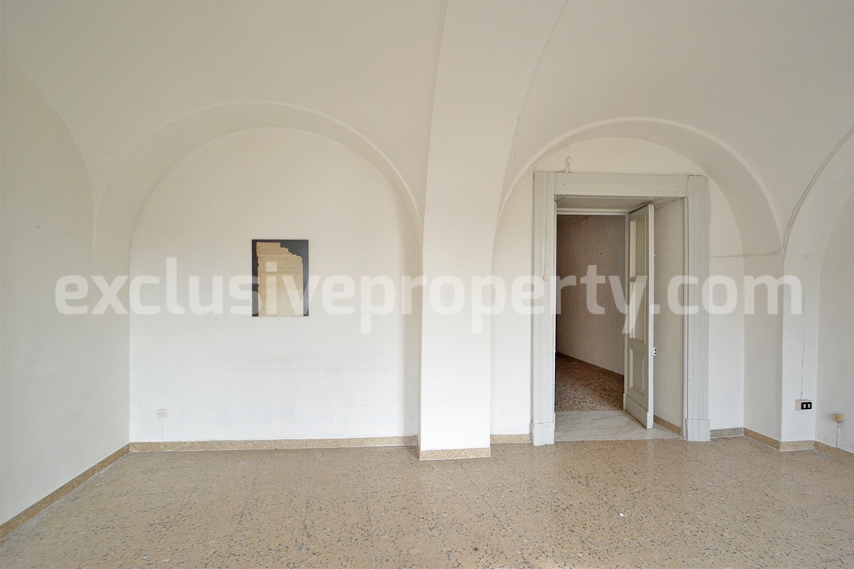 Historic Noble Palace to Restore with Private Terrace and Stone Wine Cellar - Carpinone - Molise - Italy