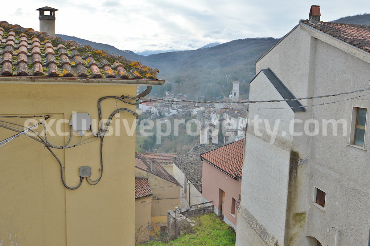 Historic Noble Palace to Restore with Private Terrace and Stone Wine Cellar - Carpinone - Molise - Italy