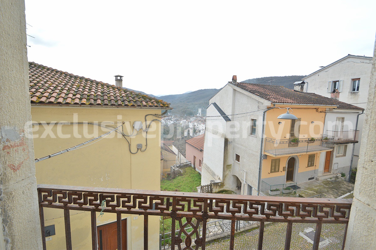 Historic Noble Palace to Restore with Private Terrace and Stone Wine Cellar - Carpinone - Molise - Italy