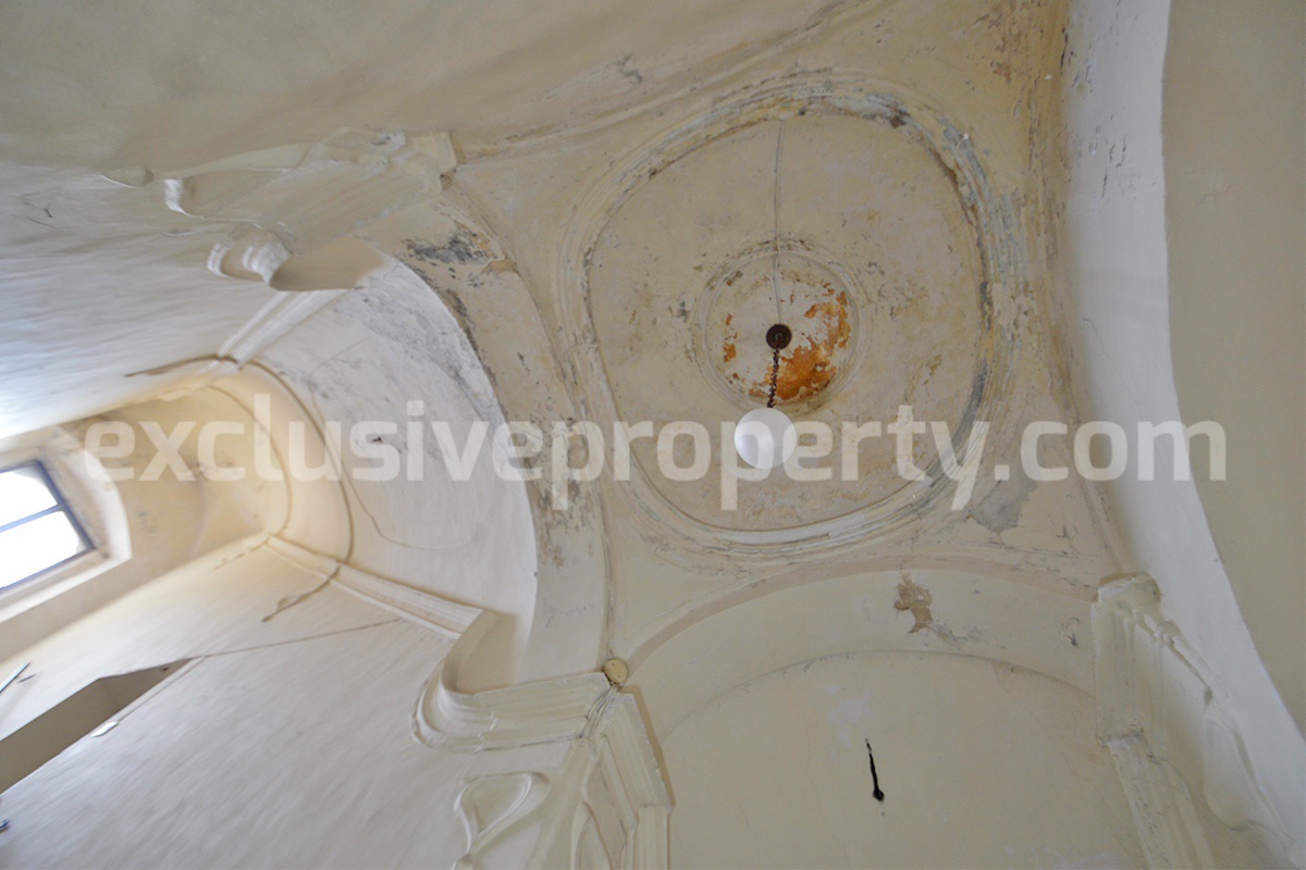 Historic Noble Palace to Restore with Private Terrace and Stone Wine Cellar - Carpinone - Molise - Italy