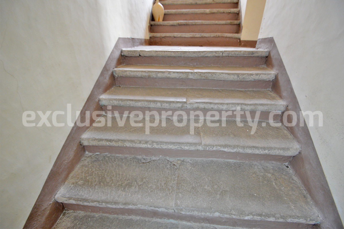 Historic Noble Palace to Restore with Private Terrace and Stone Wine Cellar - Carpinone - Molise - Italy